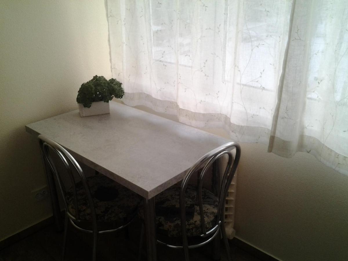 Lori Apartment นาร์วา ภายนอก รูปภาพ
